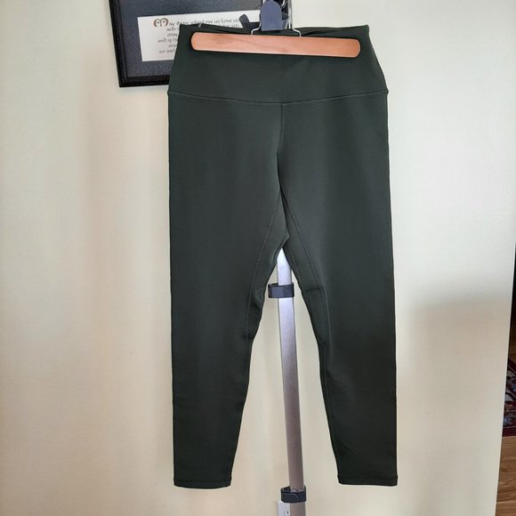 Colorfulkoala Fleece-lined Olive leggings - Picture 3 of 9